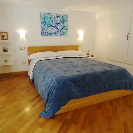 Mezzocannone Holiday House เนเปิลส์ ภายนอก รูปภาพ