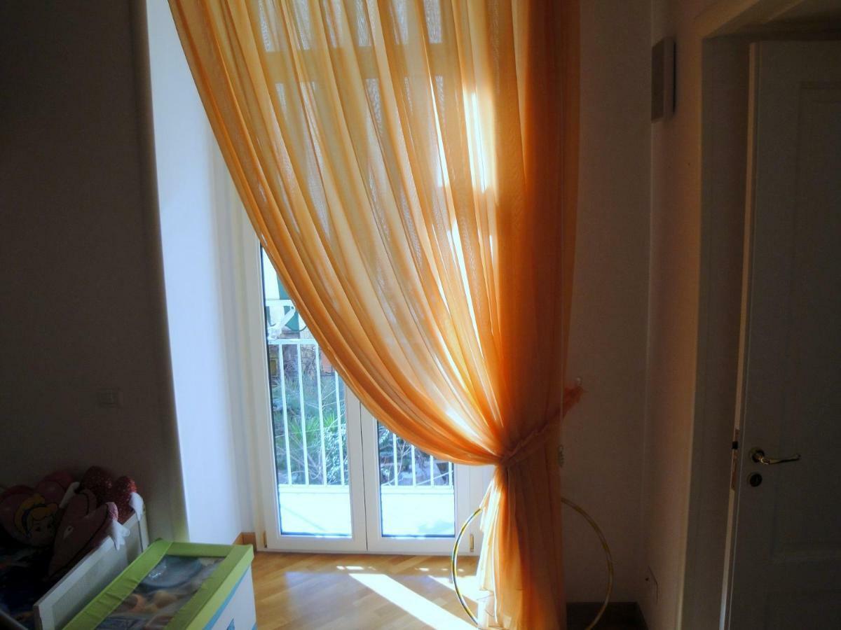 Mezzocannone Holiday House เนเปิลส์ ภายนอก รูปภาพ