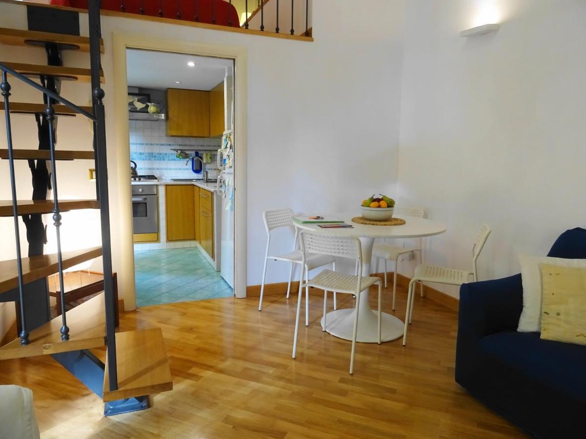 Mezzocannone Holiday House เนเปิลส์ ภายนอก รูปภาพ