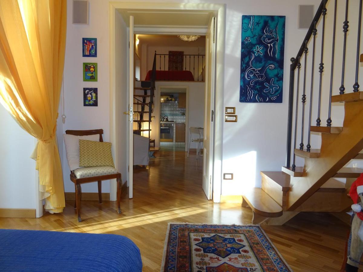 Mezzocannone Holiday House เนเปิลส์ ภายนอก รูปภาพ