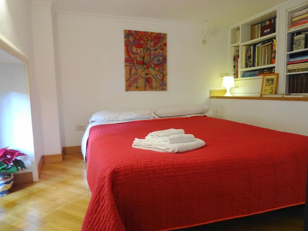 Mezzocannone Holiday House เนเปิลส์ ภายนอก รูปภาพ