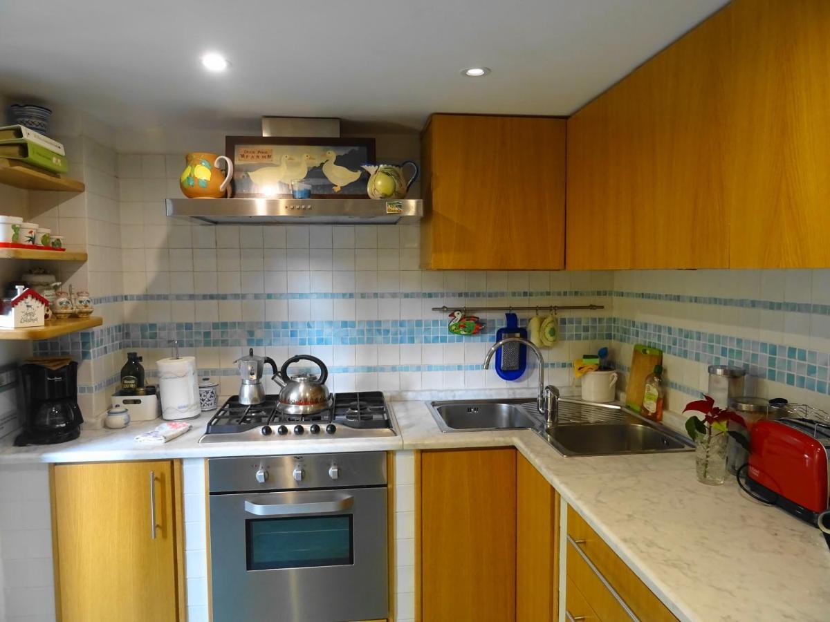 Mezzocannone Holiday House เนเปิลส์ ภายนอก รูปภาพ